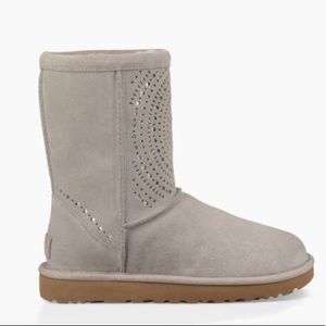 UGG classic short